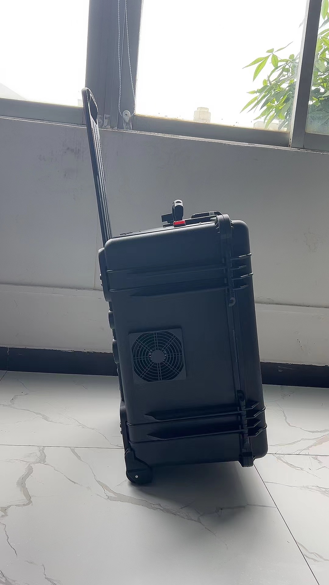 永善手拉箱型移动通信干扰器